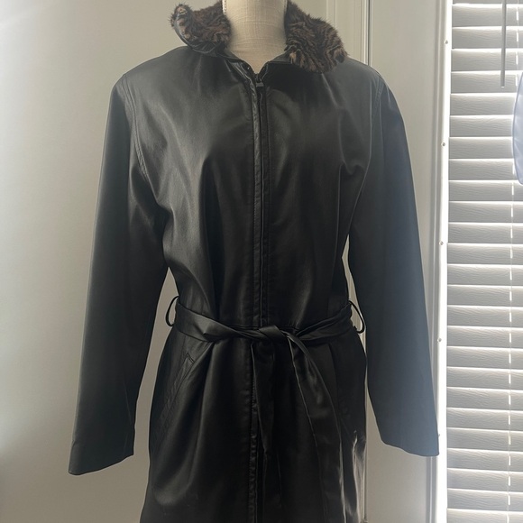 Brisa Collection Women's Black Leather Coat with Faux Fur Collar - Picture 1 of 12